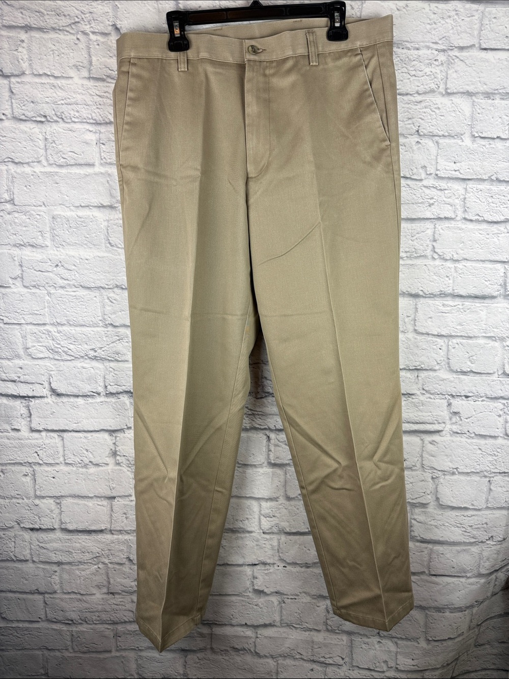 Dockers Classic Men's Chino Pants in Khaki 36x32